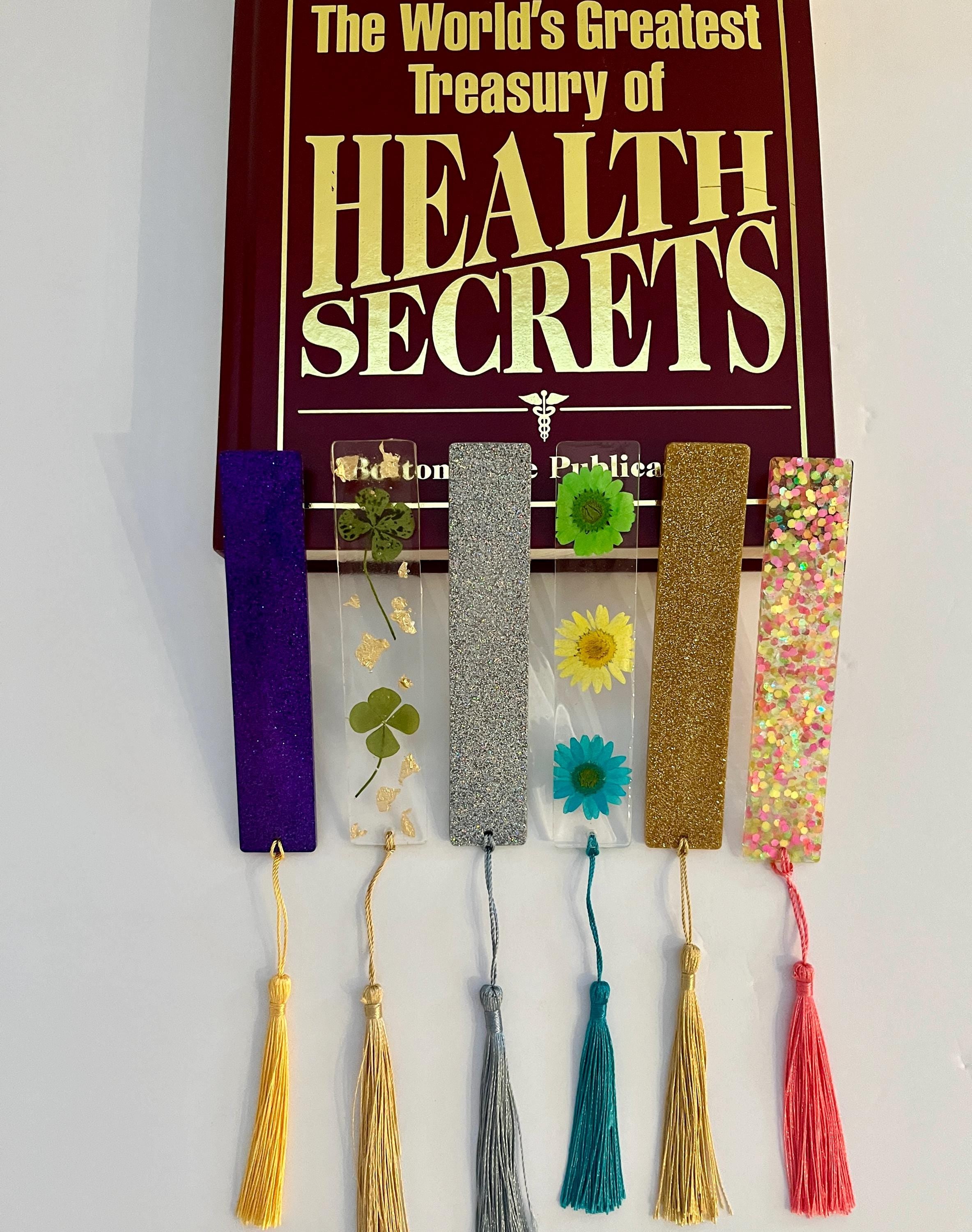 Glittery Resin Bookmark with Tassel: Colorful Book Lover Gift