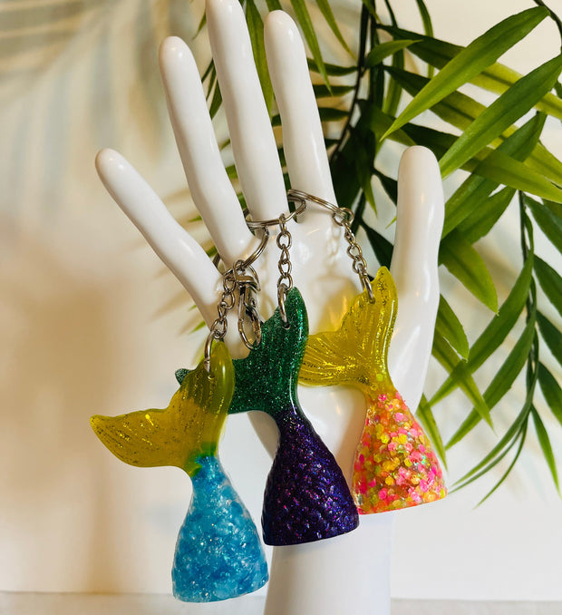Glitter Mermaid Tail Keychain: Sparkly Resin Backpack Clip