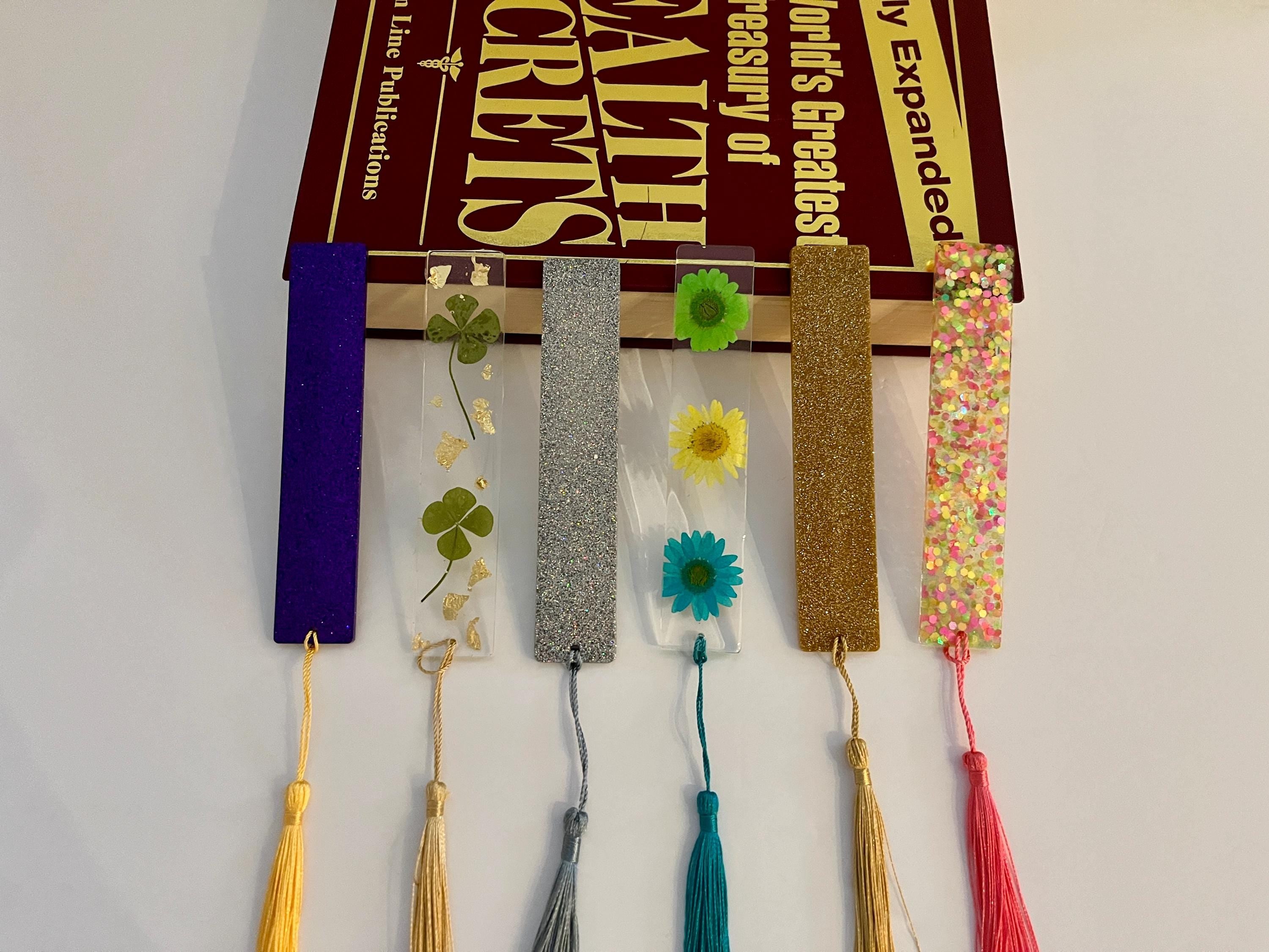 Glittery Resin Bookmark with Tassel: Colorful Book Lover Gift